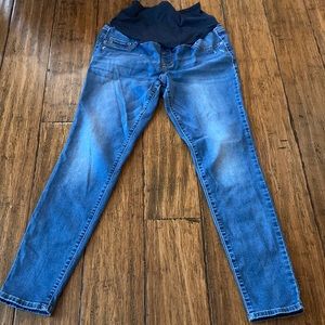 Old navy Rockstar maternity full panel stretchy denim. Skinny
